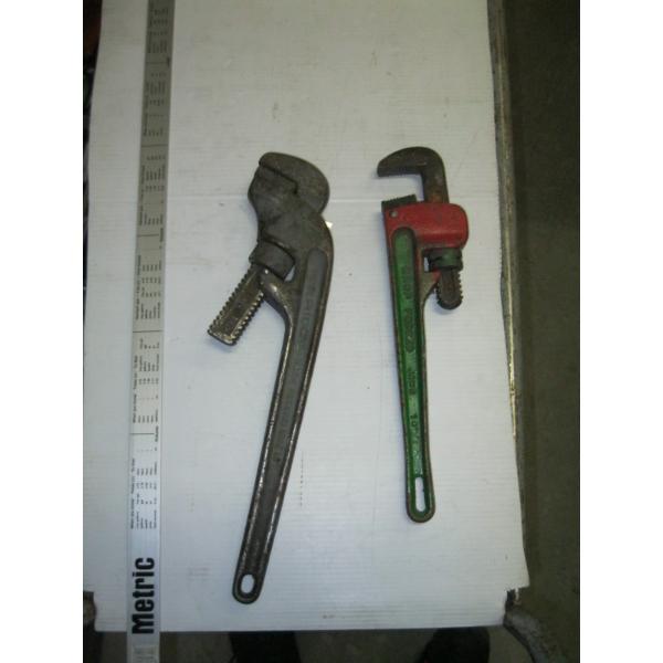 2 PIPE WRENCHES
