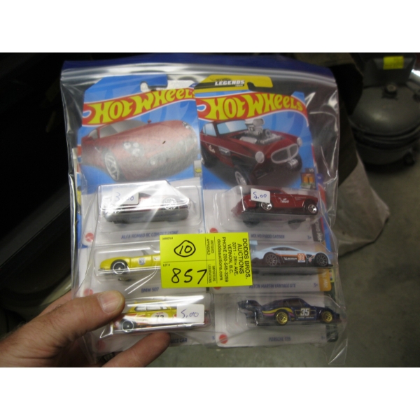 10 NEW HOTWHEELS CARS