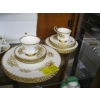Image 1 : ROYAL ALBERT GOLDEN ROSE CHINA