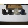 Image 1 : 4 INSULATORS