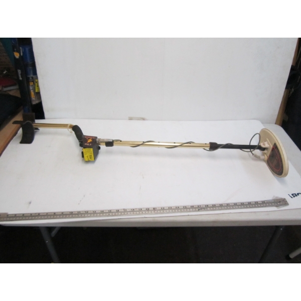 TESORO DIABLO METAL DETECTOR