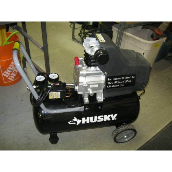 SM. HUSKY AIR COMPRESSOR
