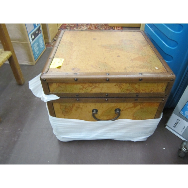 SM. SQUARE STEAMER TRUNK W/WORLD DESIGN