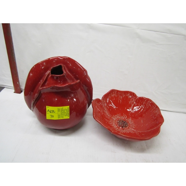 2 RED DECORATIVE PIECES - MADE IN ITALY