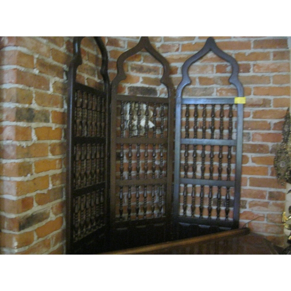 3 PIECE WOODEN SCREEN
