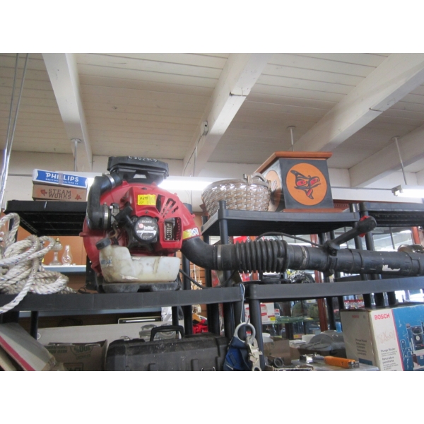 RED MAX BACKPACK GAS BLOWER