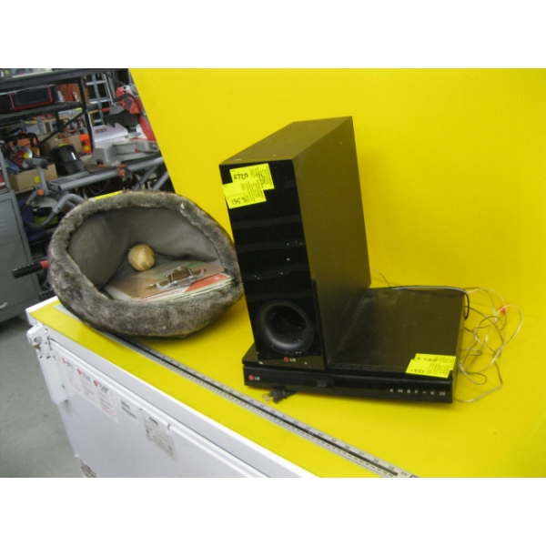 LG BLUE RAY DVD PLAYER W/SPEAKER & BAG W/ASST. MISC. ITEMS