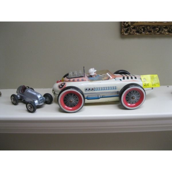 2 TIN CARS - 1 VINTAGE WIND UP, 1 BATTERY OPERATED
