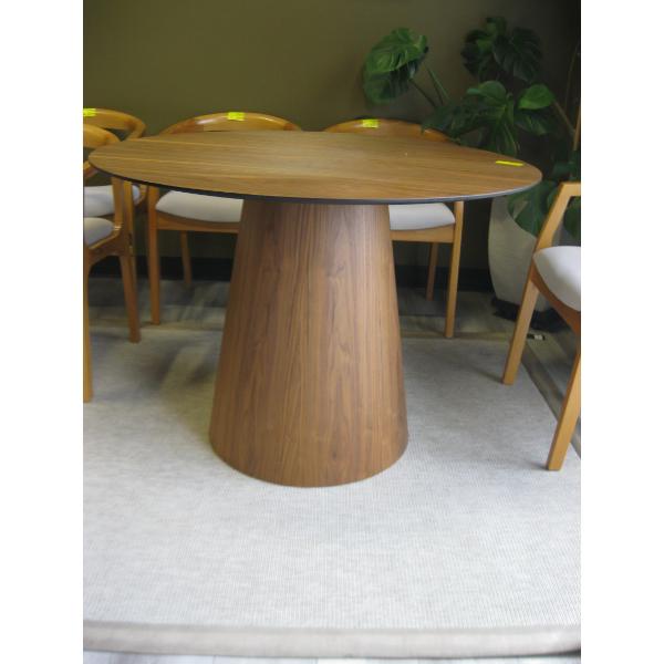 ROUND SINGLE PEDESTAL TABLE, WALNUT