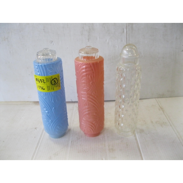 3 GLASS VINTAGE LAMPSHADES