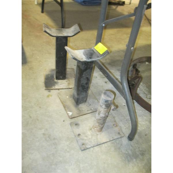 2 AXLE STANDS AND AN ADJ. STAND