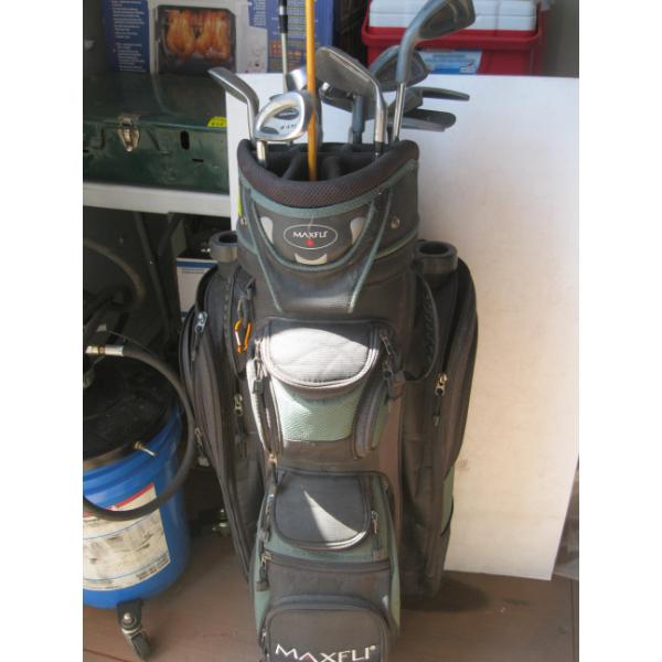 LEFT HAND GOLF CLUB SET IN BAG