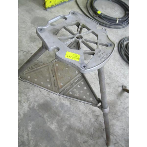 RIGID FOLDING TRI STAND