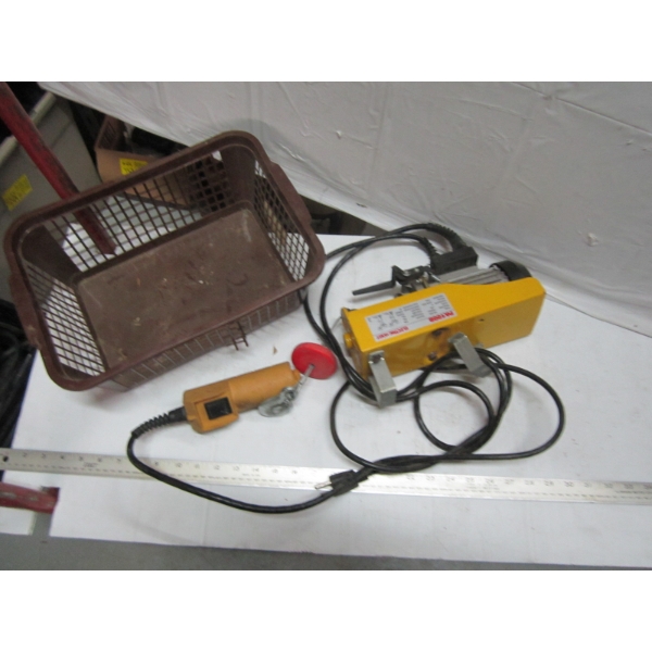 PLASTIC BIN W/ELECTRIC WINCH, 220LB RATING