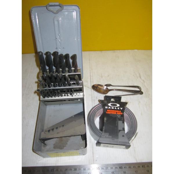 DRILL BIT SET - NOT COMPLETE