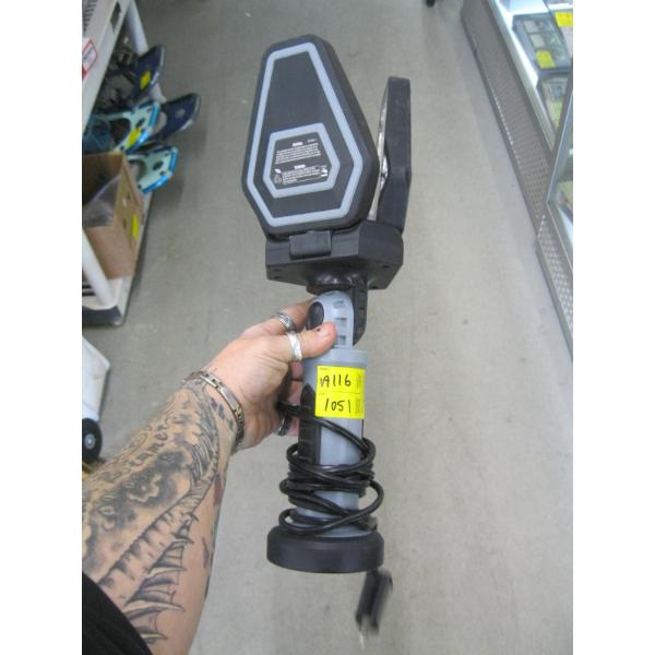 3 HEAD LED RECHARGEABLE LIGHT