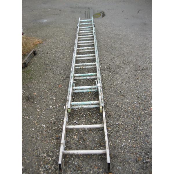 20' ALUMINUM EXTENSION LADDER