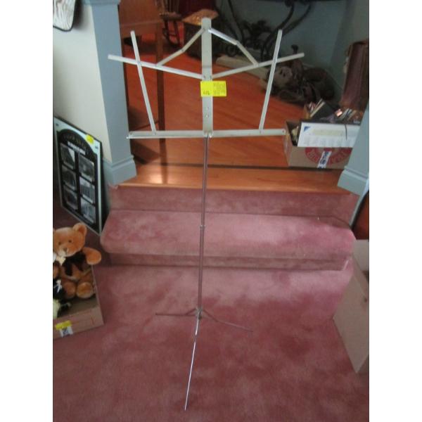 MUSIC STAND