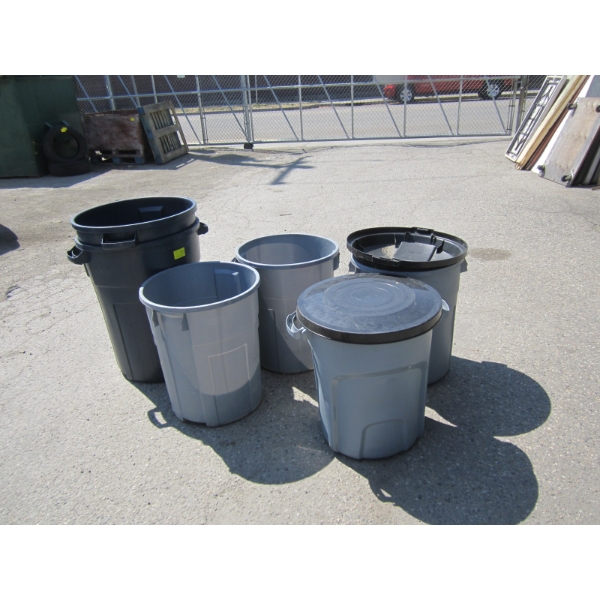 3 GARBAGE CANS