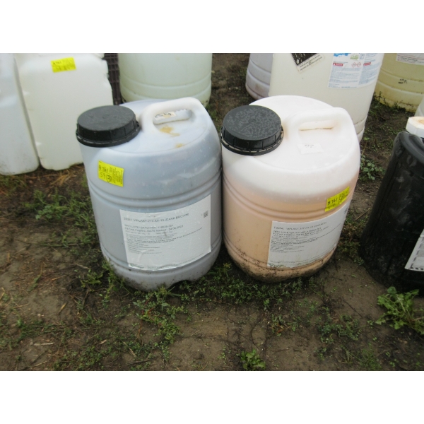 2 NEW CONTAINERS OF VIPLAST-214 - 1 AX10 DARK BROWN & 1 387X10 ORANGE