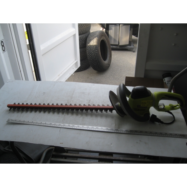RYOBI HEDGE TRIMMER