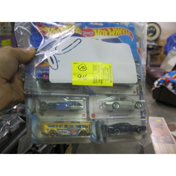 10 NEW HOTWHEELS CARS