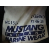 Image 5 : 1 FLOAT JACKET BY MUSTANG & 1 RED CRUISER CLASS SURVIVAL JACKET