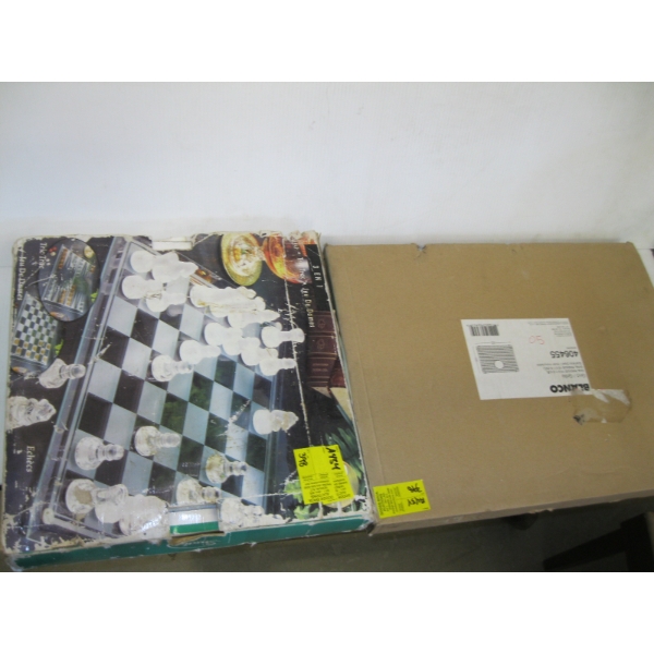 GLASS CHESS SET & METAL GRILL