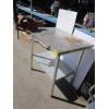 Image 2 : STAINLESS STEEL TABLE W/LG. BENCH VISE