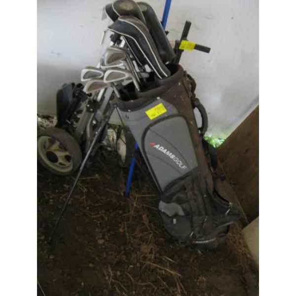 SET OF GOLF CLUBS W/BAG & 2 CARTS
