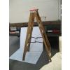 Image 2 : 5' WOODEN STEPLADDER