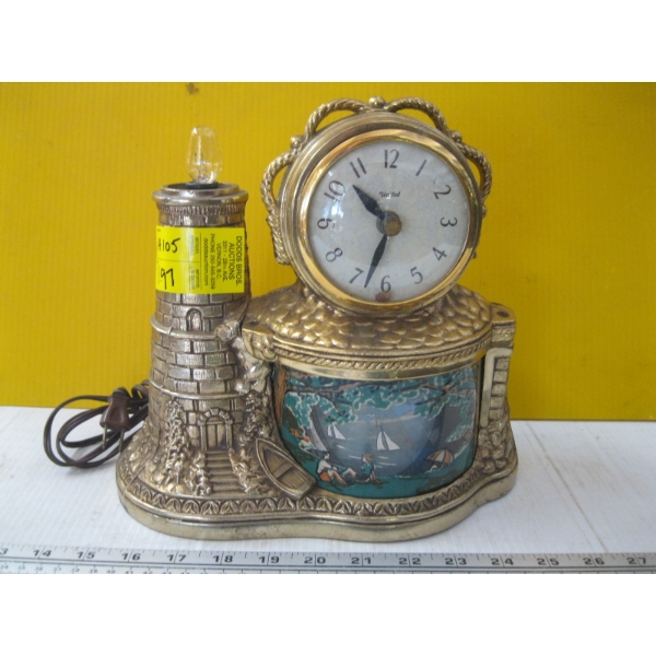 VINTAGE UNITED CLOCK