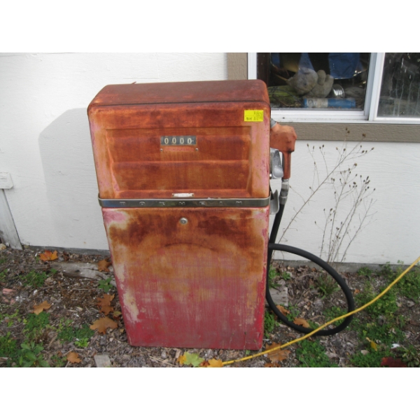1963 TOKHEIM GAS PUMP