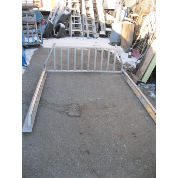 ALUMINUM HEADACHE RACK