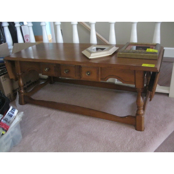 VILAS MAPLE COFFEE TABLE W/DROP LEAF ENDS