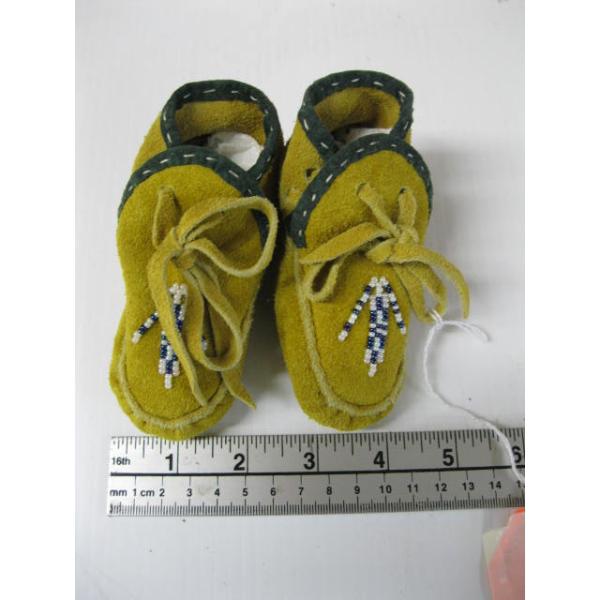 NATIVE AMERICAN BEADED LEATHER MOOSE MOCCASINS, CHILD SIZE