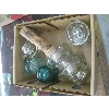 Image 1 : 5 GLASS INSULATORS