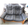 Image 1 : LEATHER LOVESEAT