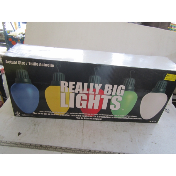 NEW BOX OF BIG CHRISTMAS LIGHTS - LED