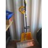 Image 1 : 1 METAL & 1 PLASTIC SNOW SHOVEL