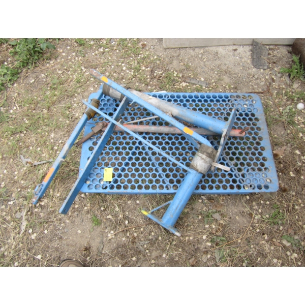 BLUE METAL PIECES & 4 WHEEL METAL CART