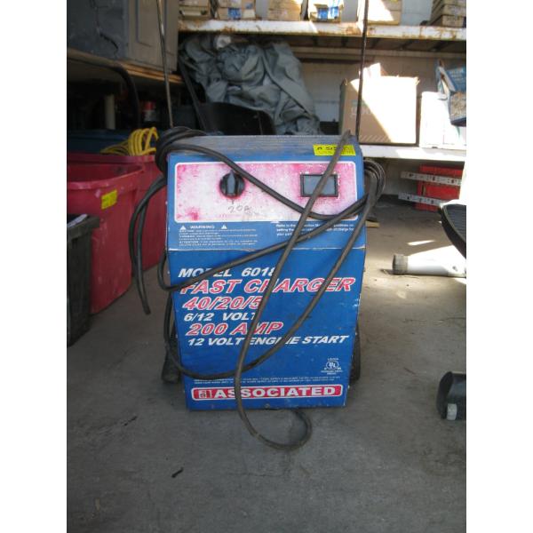 ASSOCIATED BATTERY CHARGER
