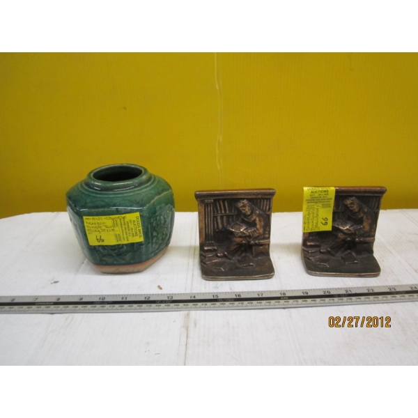 CHINESE HEXAGON GINGER JAR, MING STYLE & CAST IRON BOOKENDS