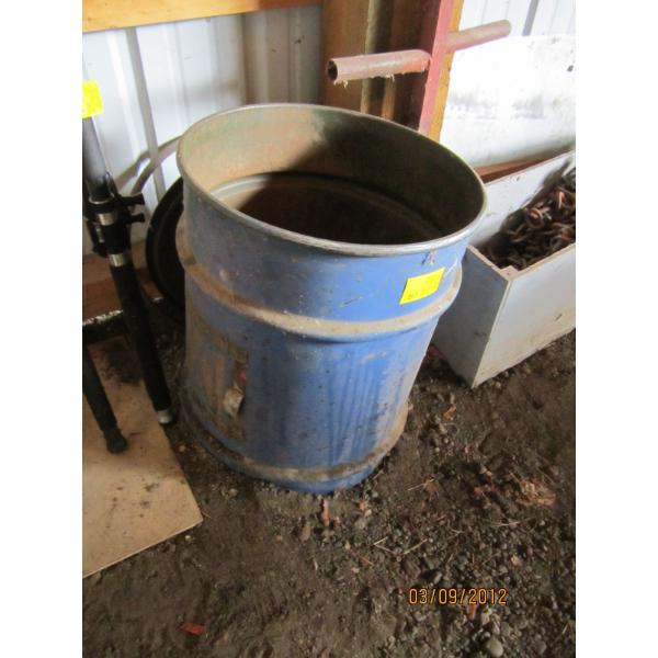 15 GALLON DRUM W/4 DOWNRIGGER WEIGHTS