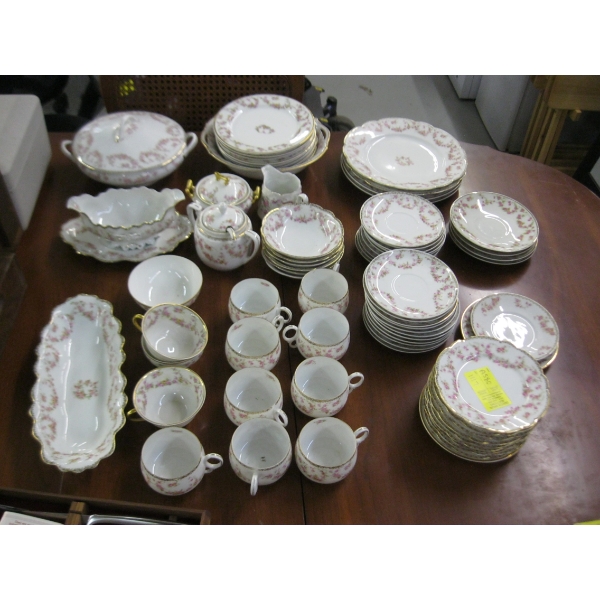 LG. LOT OF BRIDAL ROSE CHINA