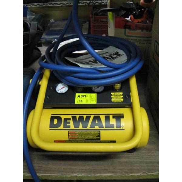DEWALT AIR COMPRESSOR