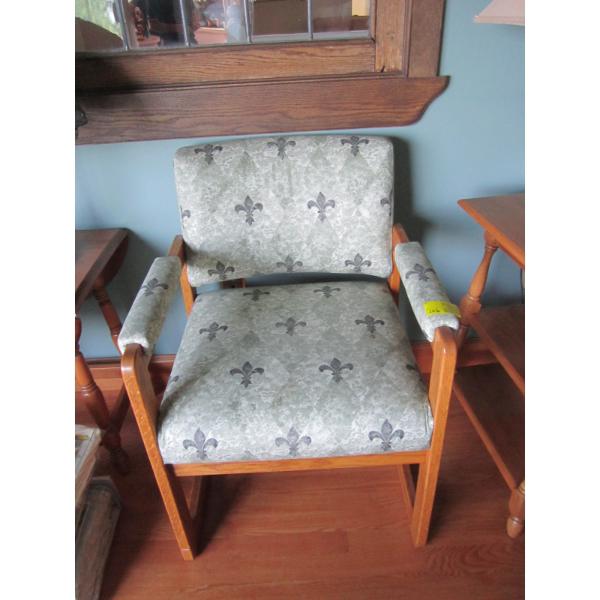 WOOD FRAMED UPHOLSTERED CHAIR