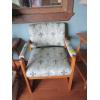Image 1 : WOOD FRAMED UPHOLSTERED CHAIR