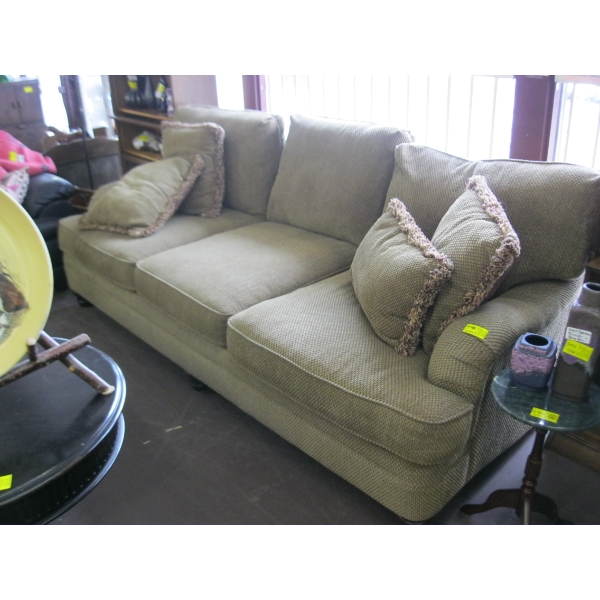 LG. UPHOLSTERED SOFA