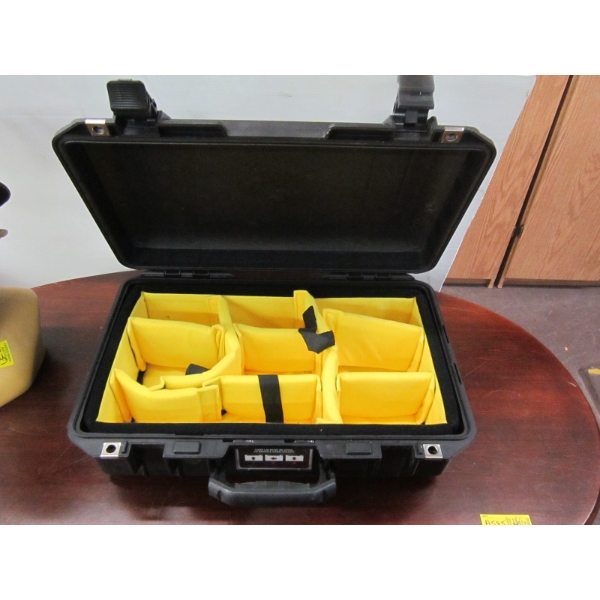 PELICAN WATERPROOF LENS CASE